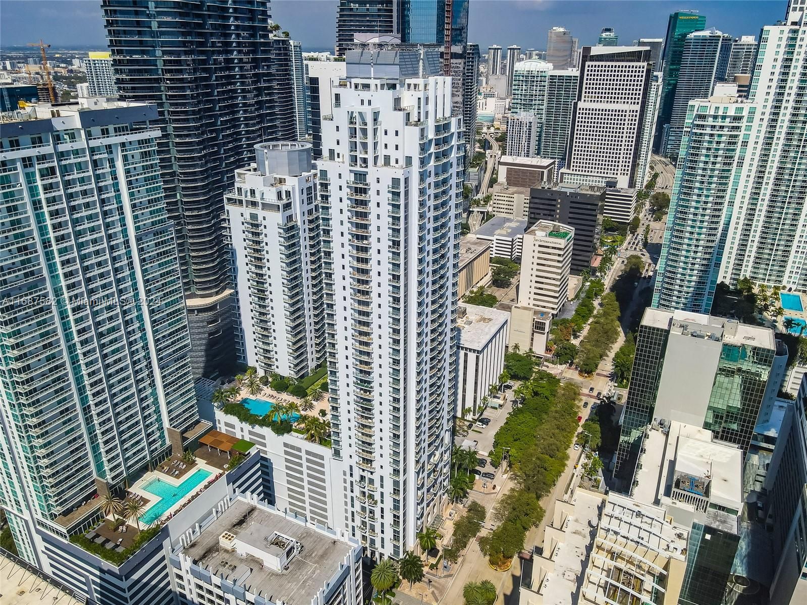 1060 Brickell Condos for Sale