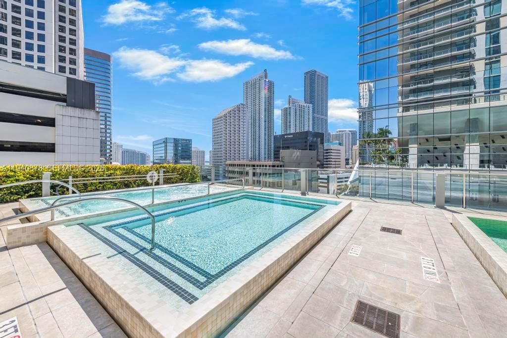 Reach Brickell City Centre Condos