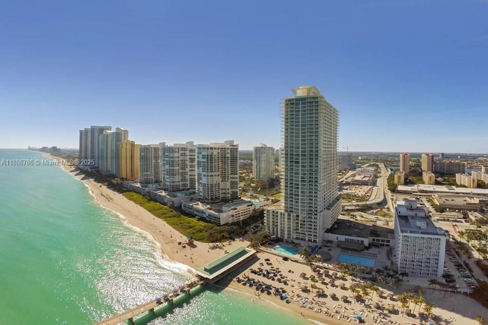 La Perla Condos for Sale