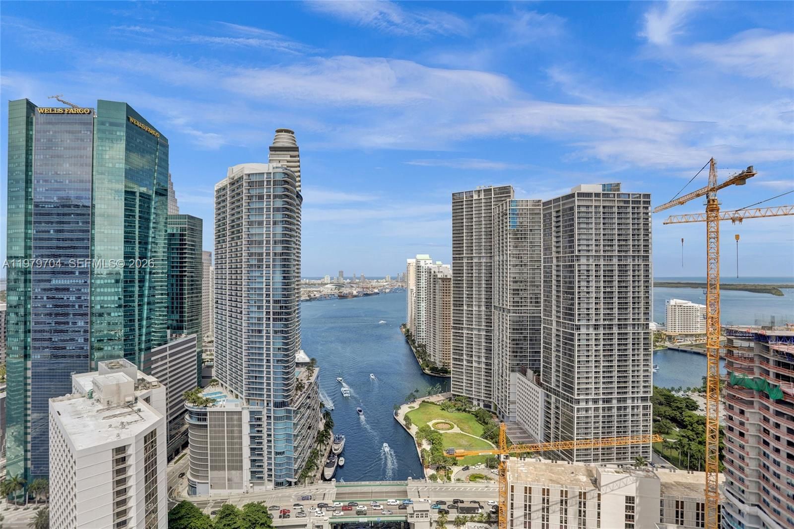 Brickell on the River North
