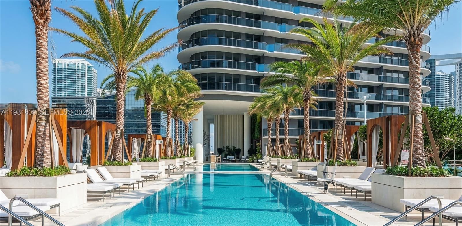 SLS Lux Brickle Condos