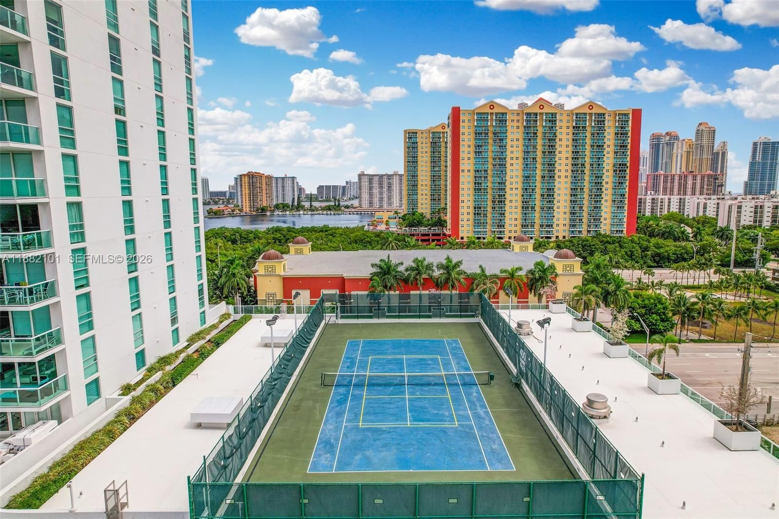 400 Sunny Isles condo for sale