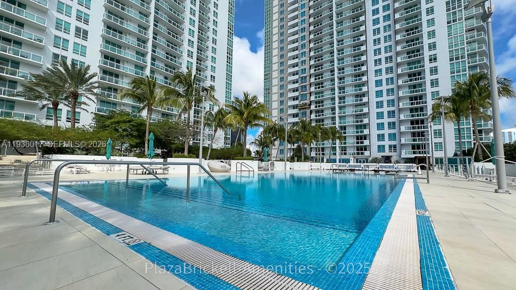 Selling Plaza on Brickell East condos