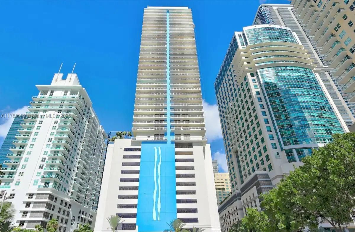 The Club at Brickell Bay condos for sale